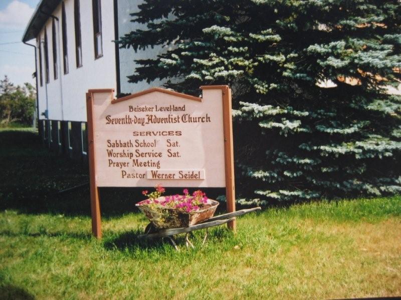 Beiseker Level-Land Seventh-day Adventist Church Cemetery